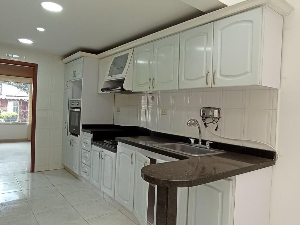 Casa de 4 alcobas en venta en Julio Flórez, Bogotá, 183 m² · foto 15 de 20