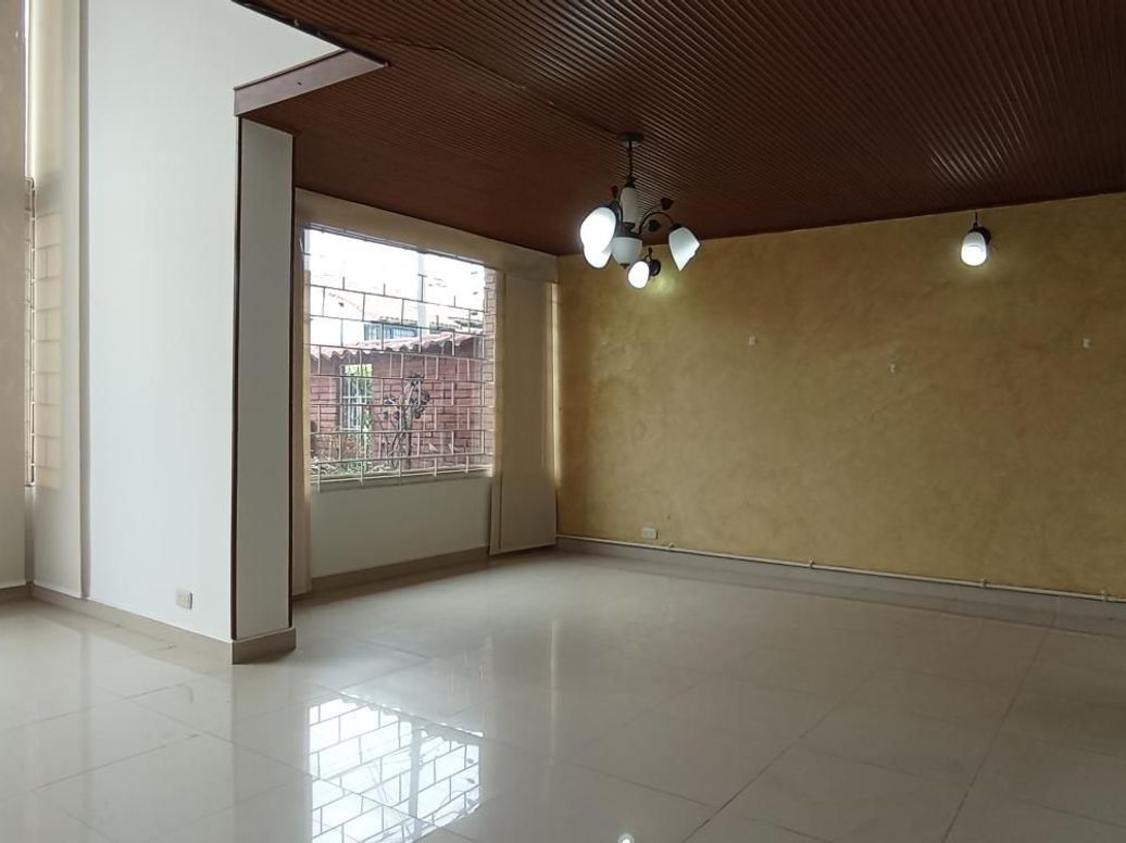 Casa de 4 alcobas en venta en Julio Flórez, Bogotá, 183 m² · foto 10 de 20