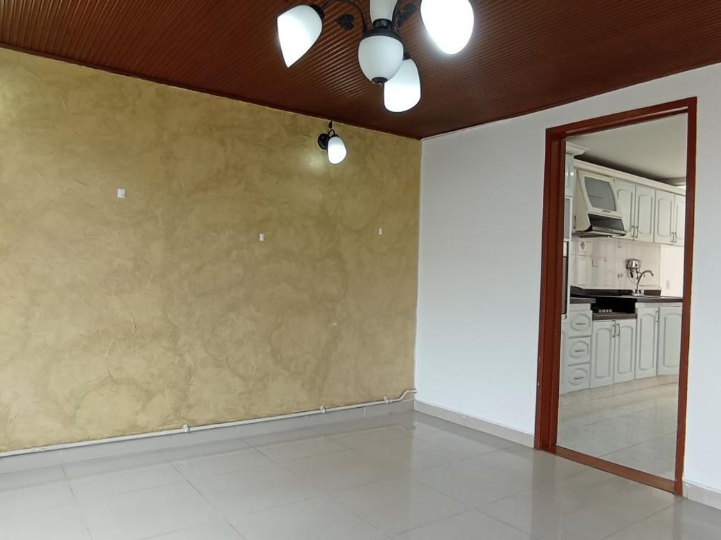 Casa de 4 alcobas en venta en Julio Flórez, Bogotá, 183 m² · foto 13 de 20