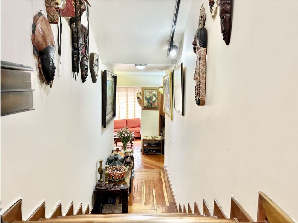Apartamento de 3 alcobas en venta en El Refugio, Bogotá, 180 m² · foto 10 de 16
