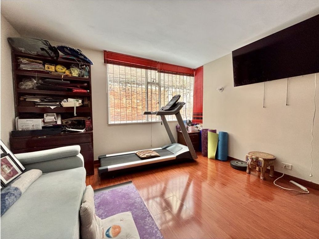 Apartamento de 3 alcobas en venta en El Refugio, Bogotá, 180 m² · foto 14 de 16