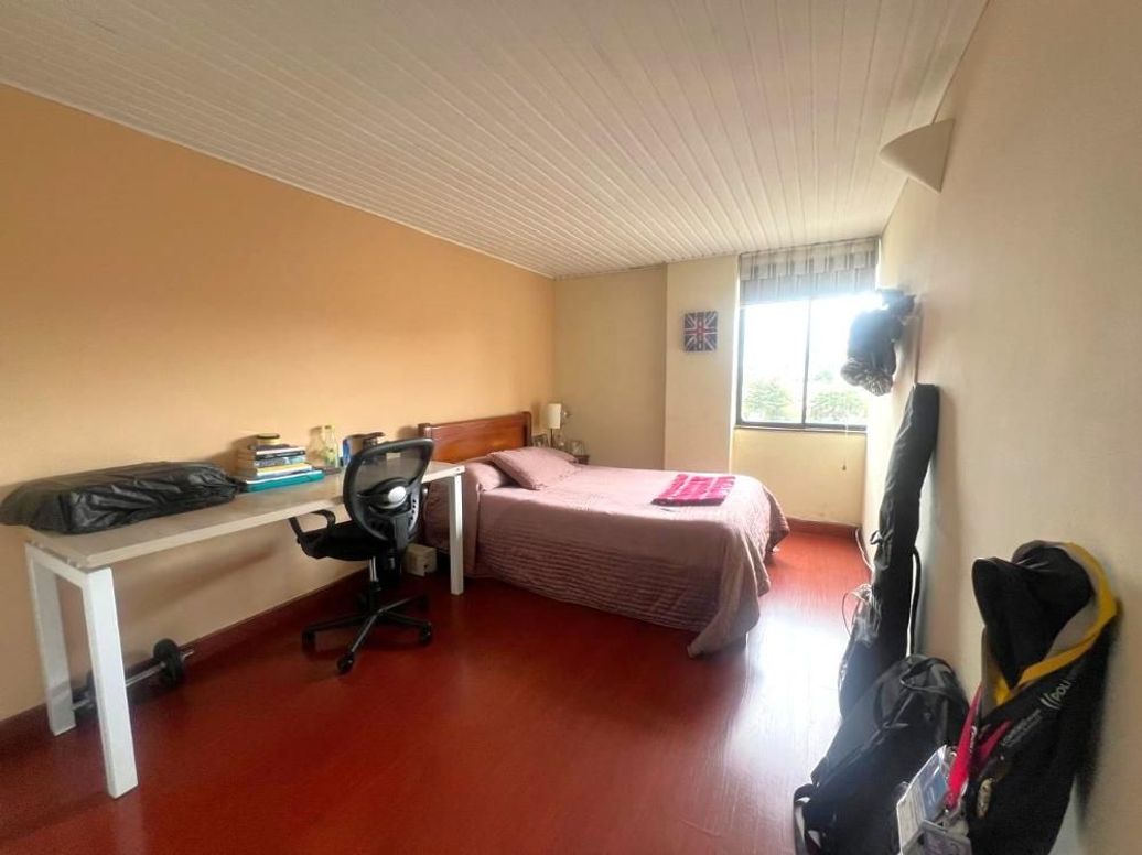 Apartamento de 4 alcobas en venta en Ub. Cordoba, Bogotá, 113 m² · foto 15 de 20