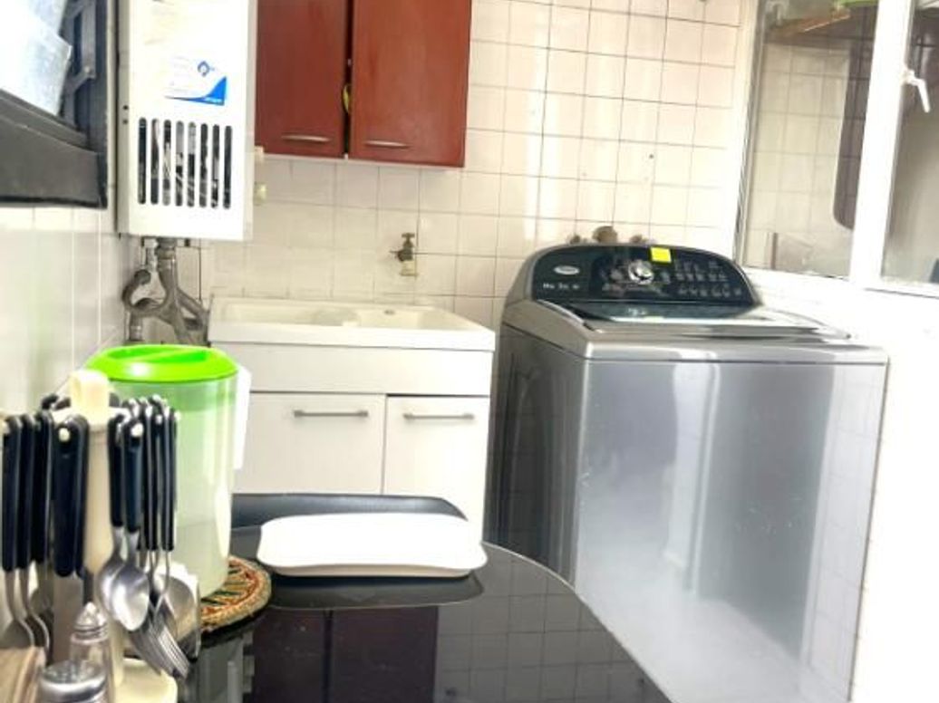 Apartamento de 4 alcobas en venta en Ub. Cordoba, Bogotá, 113 m² · foto 10 de 20