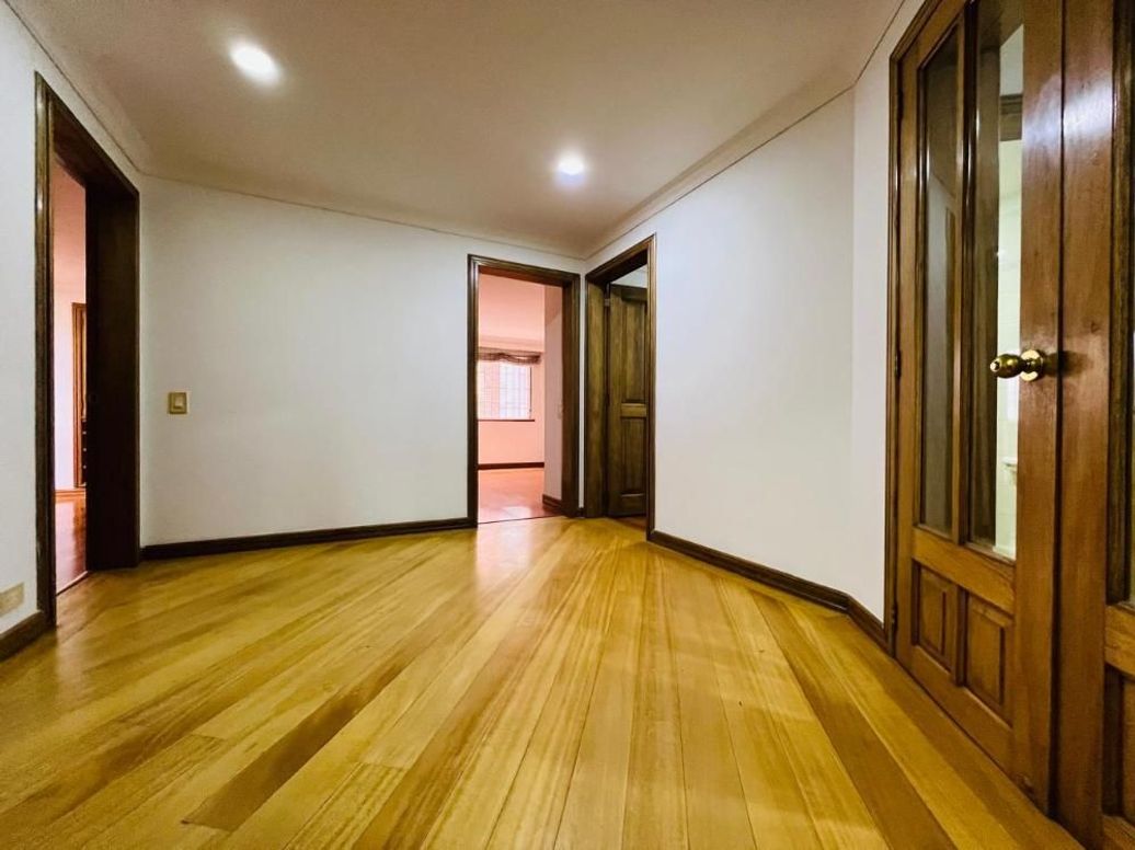 Apartamento de 5 alcobas en venta en Bellavista, Bogotá, 196 m² · foto 15 de 20