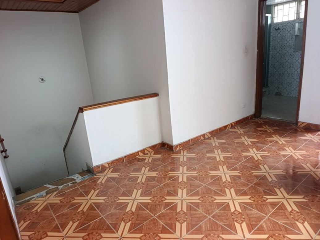 Casa de 3 alcobas en venta en Quinta Paredes, Bogotá, 230 m² · foto 9 de 16