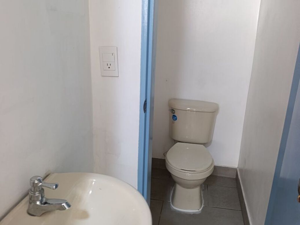 Casa de 3 alcobas en venta en Quinta Paredes, Bogotá, 230 m² · foto 3 de 16