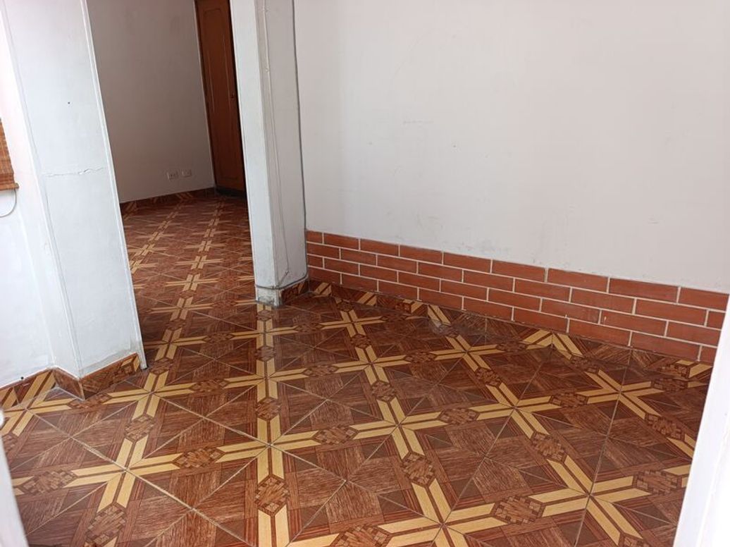 Casa de 3 alcobas en venta en Quinta Paredes, Bogotá, 230 m² · foto 14 de 16