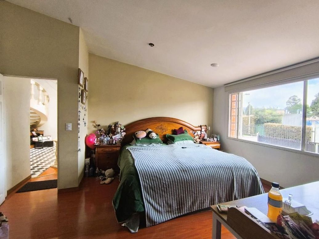 Casa de 5 alcobas en venta en San José De Bavaria, Bogotá, 500 m² · foto 11 de 14