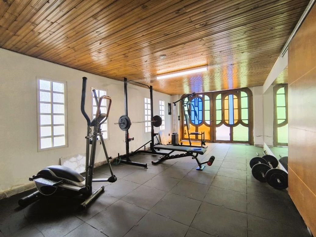Casa de 5 alcobas en venta en San José De Bavaria, Bogotá, 500 m² · foto 3 de 14