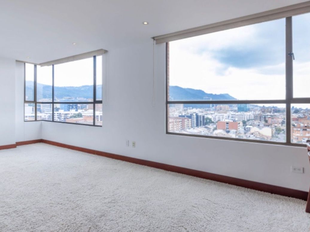 Apartamento de 5 alcobas en venta en Santa Barbara Oriental, Bogotá, 454 m² · foto 19 de 20