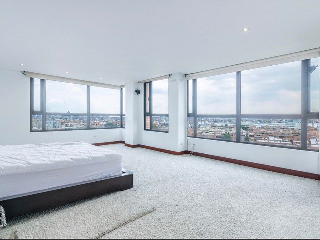 Apartamento de 5 alcobas en venta en Santa Barbara Oriental, Bogotá, 454 m² · foto 9 de 20