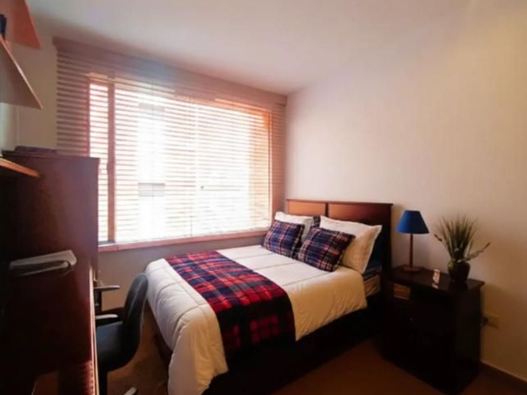 Apartamento de 3 alcobas en venta en Los Rosales, Bogotá, 257 m² · foto 10 de 17
