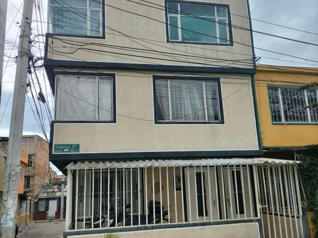 Casa de 6 alcobas en venta en Jiménez De Quesada, Bogotá, 261 m² · foto 7 de 17