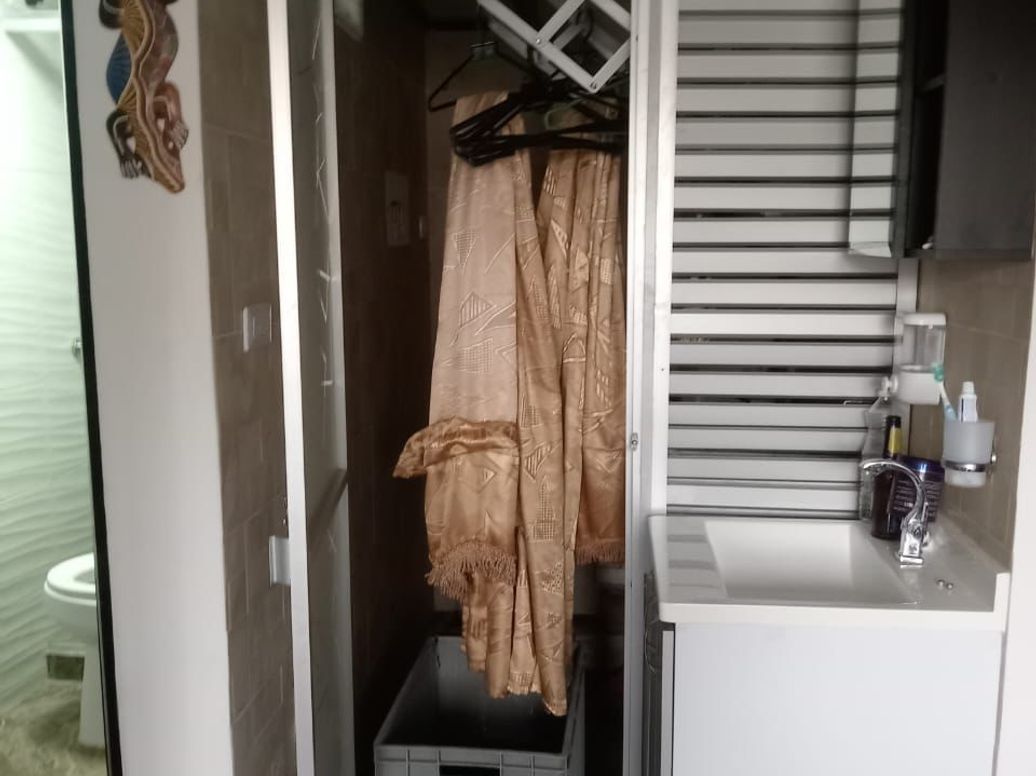 Casa de 6 alcobas en venta en Jiménez De Quesada, Bogotá, 261 m² · foto 11 de 17