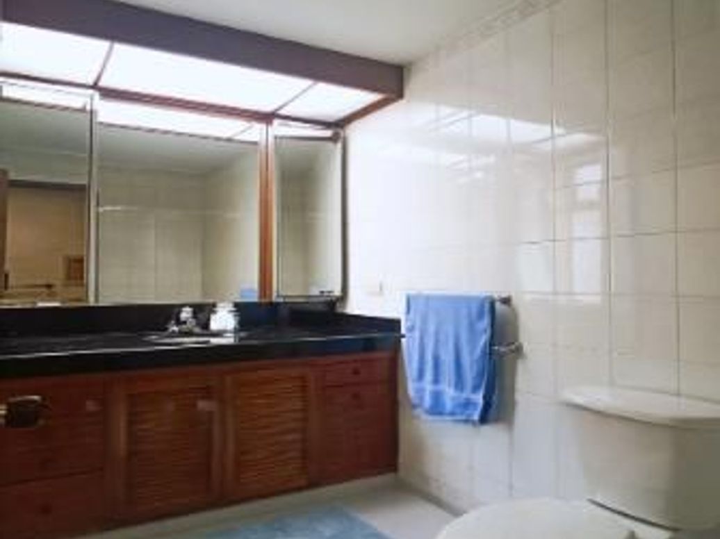 Casa de 4 alcobas en venta en Molinos Norte, Bogotá, 350 m² · foto 7 de 12