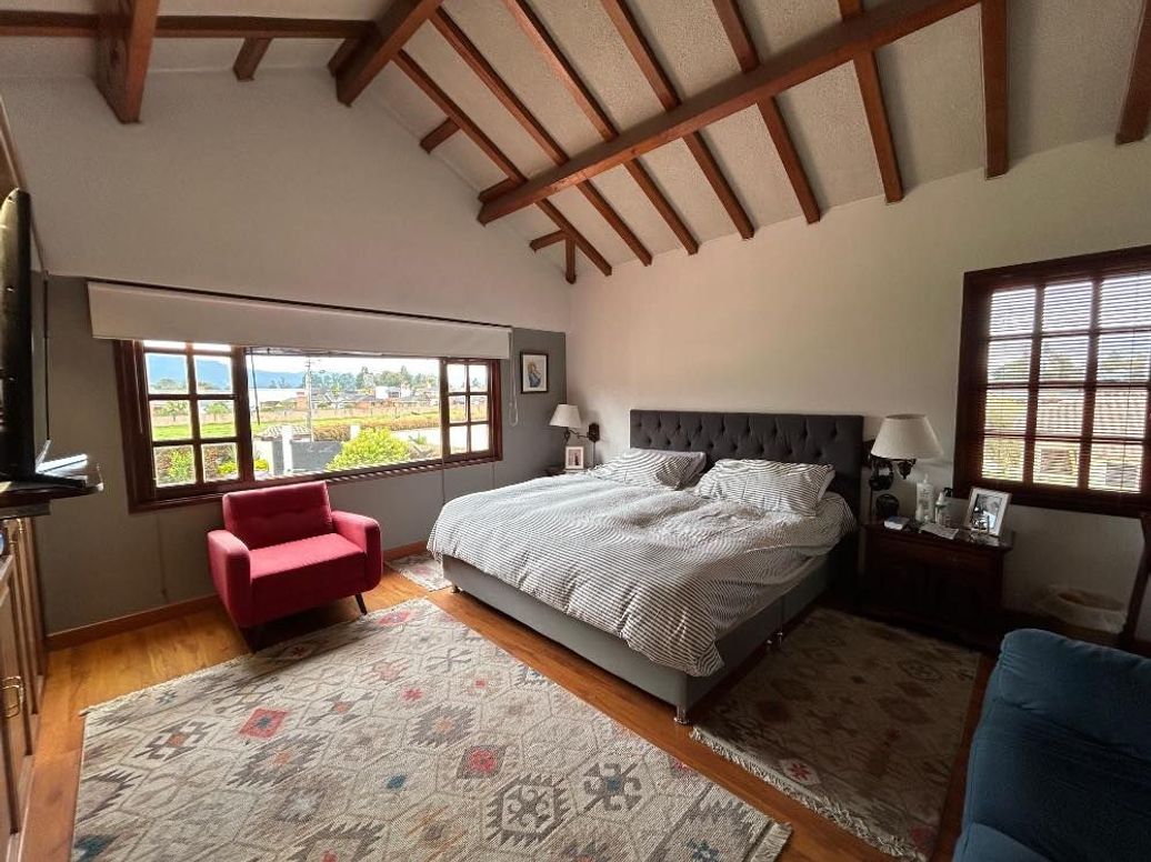 Casa de 5 alcobas en venta en Casa Blanca, Bogotá, 440 m² · foto 12 de 16