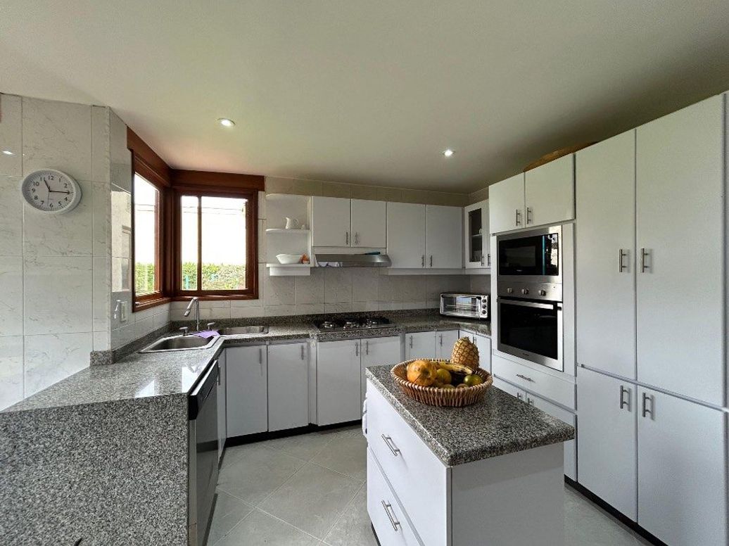 Casa de 5 alcobas en venta en Casa Blanca, Bogotá, 440 m² · foto 7 de 16