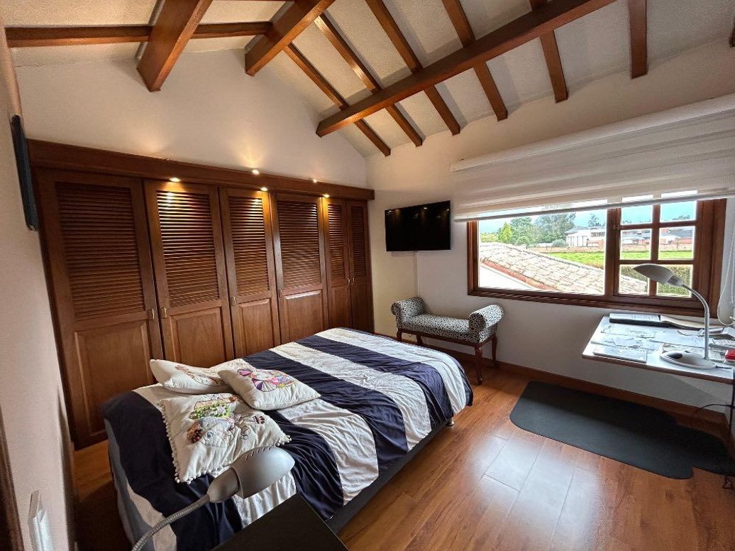 Casa de 5 alcobas en venta en Casa Blanca, Bogotá, 440 m² · foto 8 de 16