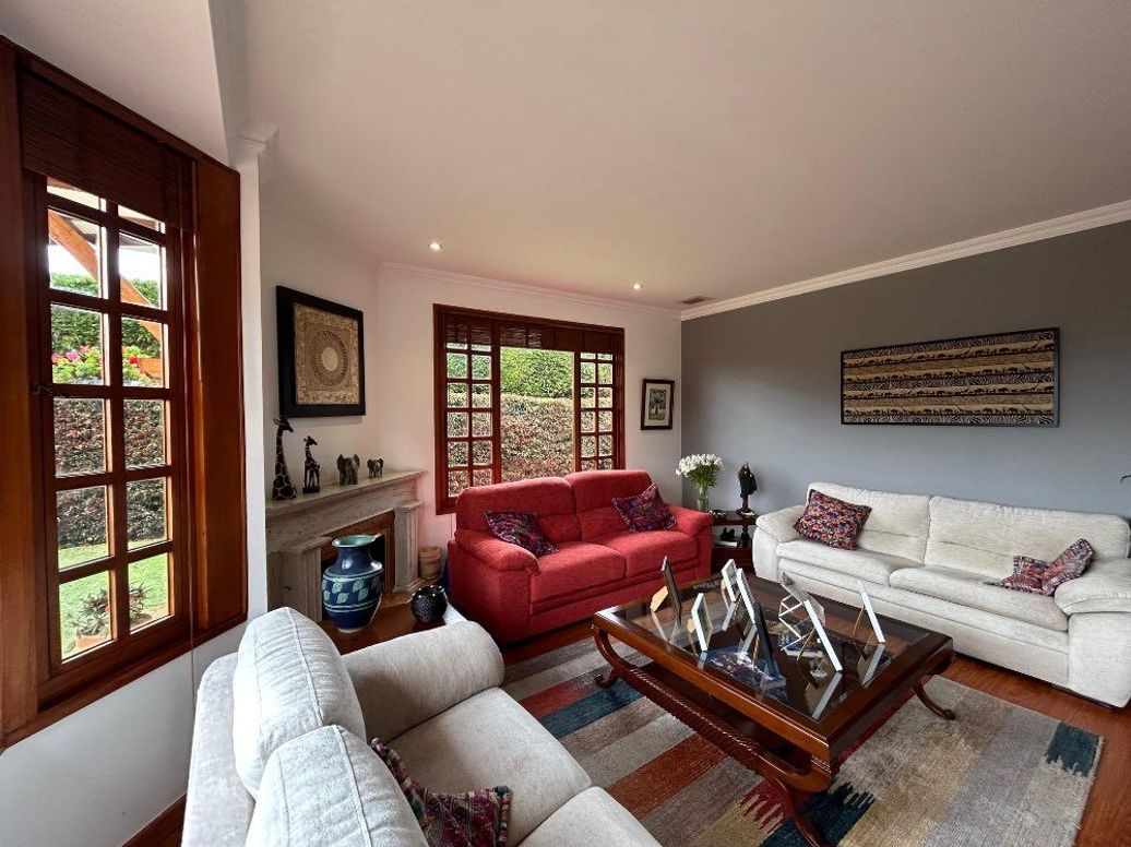 Casa de 5 alcobas en venta en Casa Blanca, Bogotá, 440 m² · foto 4 de 16