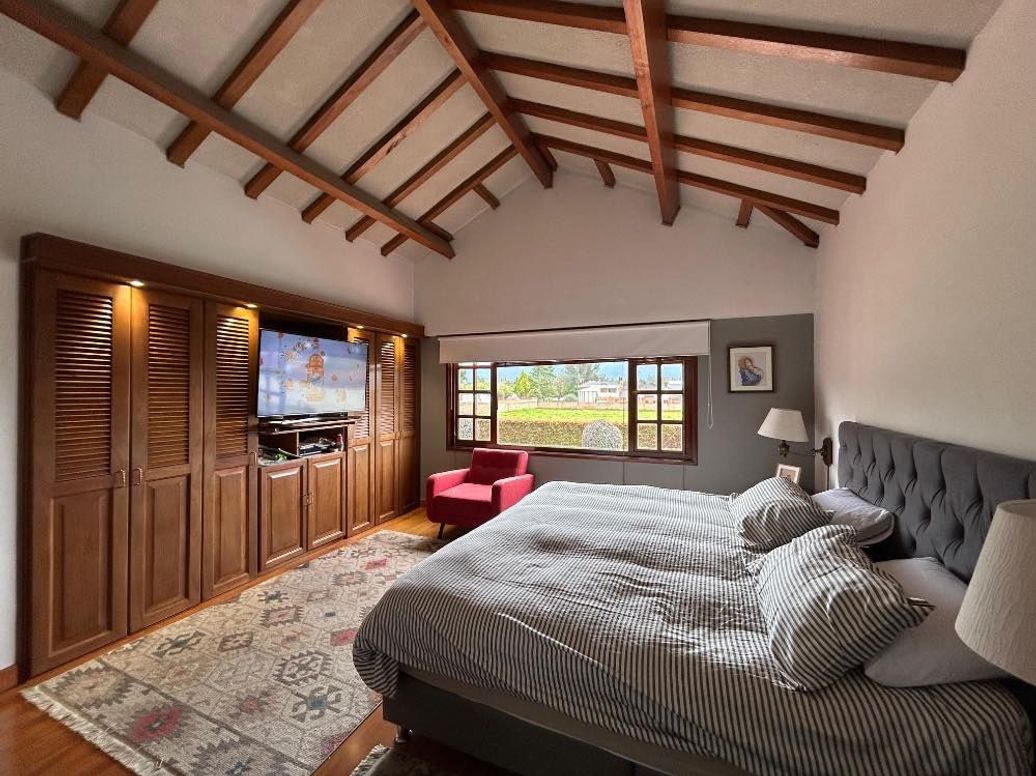 Casa de 5 alcobas en venta en Casa Blanca, Bogotá, 440 m² · foto 13 de 16