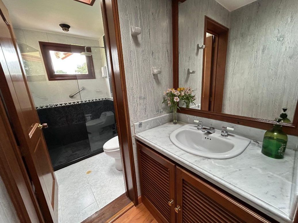 Casa de 5 alcobas en venta en Casa Blanca, Bogotá, 440 m² · foto 9 de 16