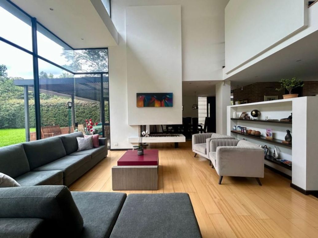 Casa de 4 alcobas en venta en Casa Blanca, Bogotá, 333 m² · foto 5 de 20