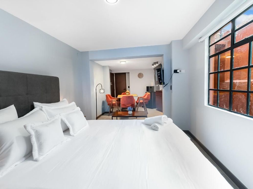 Casa de 6 alcobas en venta en María Cristina, Bogotá, 403 m² · foto 18 de 20