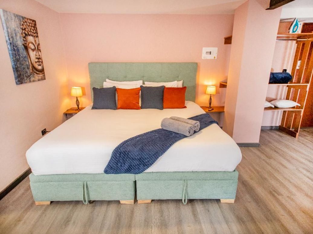 Casa de 6 alcobas en venta en María Cristina, Bogotá, 403 m² · foto 12 de 20