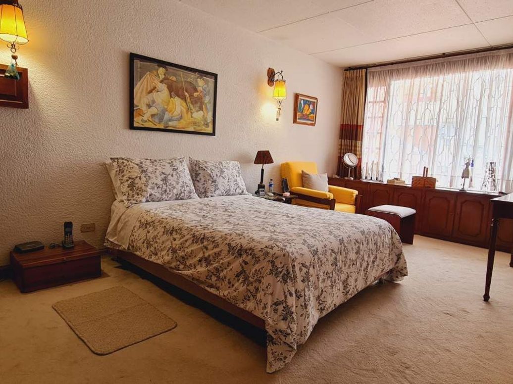 Casa de 3 alcobas en venta en Santa Barbara Central, Bogotá, 266 m² · foto 14 de 19