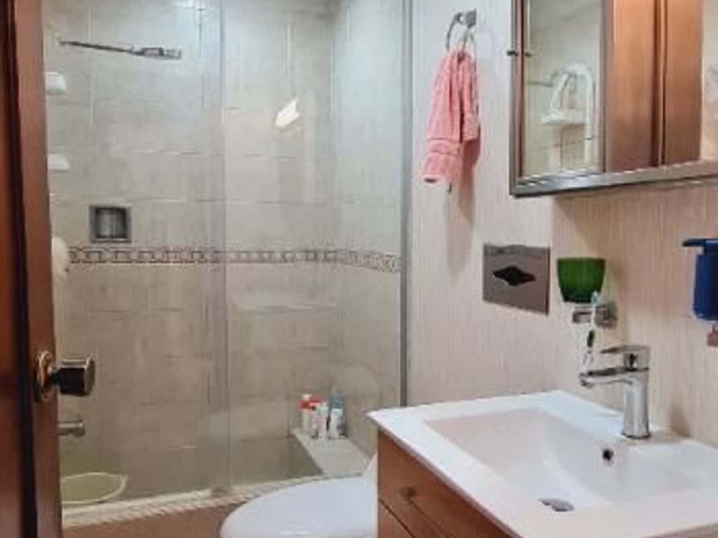 Casa de 3 alcobas en venta en Santa Barbara Central, Bogotá, 266 m² · foto 12 de 19