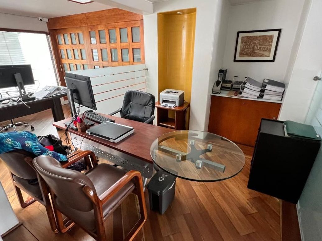 Casa de 4 alcobas en venta en Santa Barbara Central, Bogotá, 410 m² · foto 3 de 20