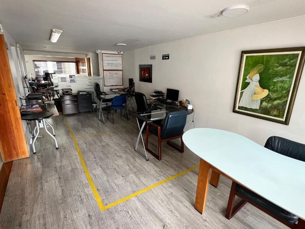 Casa de 4 alcobas en venta en Santa Barbara Central, Bogotá, 410 m² · foto 7 de 20