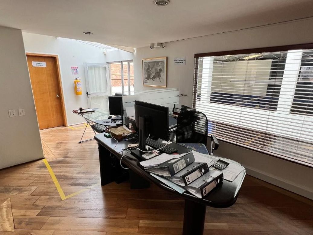 Casa de 4 alcobas en venta en Santa Barbara Central, Bogotá, 410 m² · foto 4 de 20