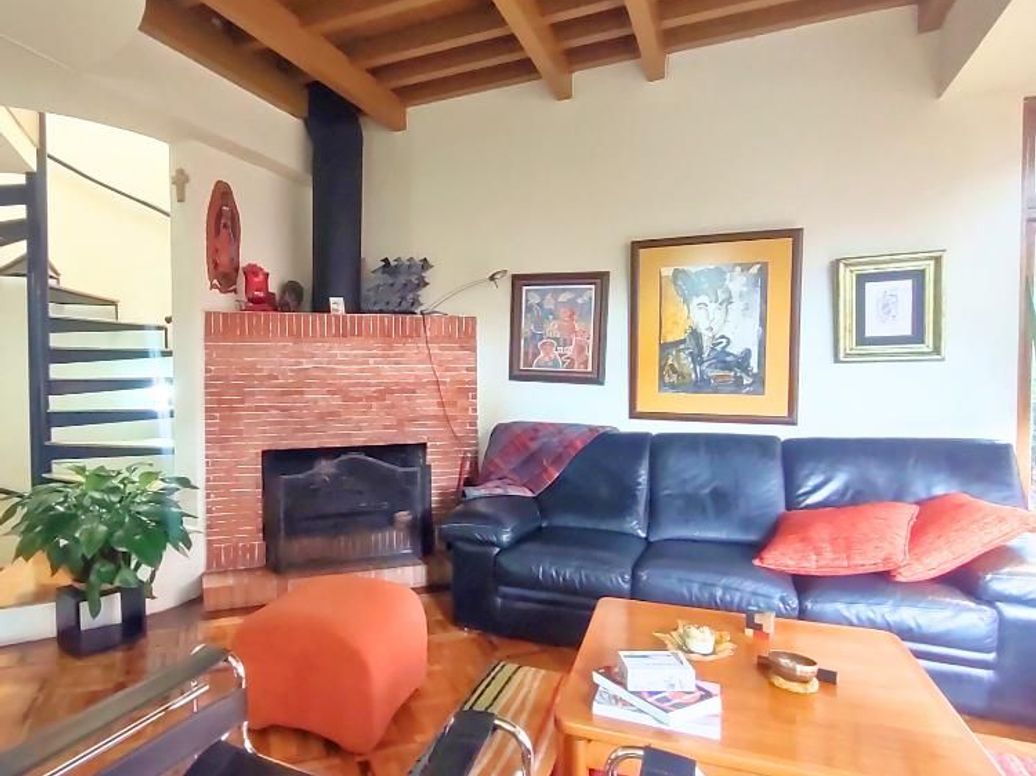 Casa de 3 alcobas en venta en El Contador, Bogotá, 137 m² · foto 2 de 20