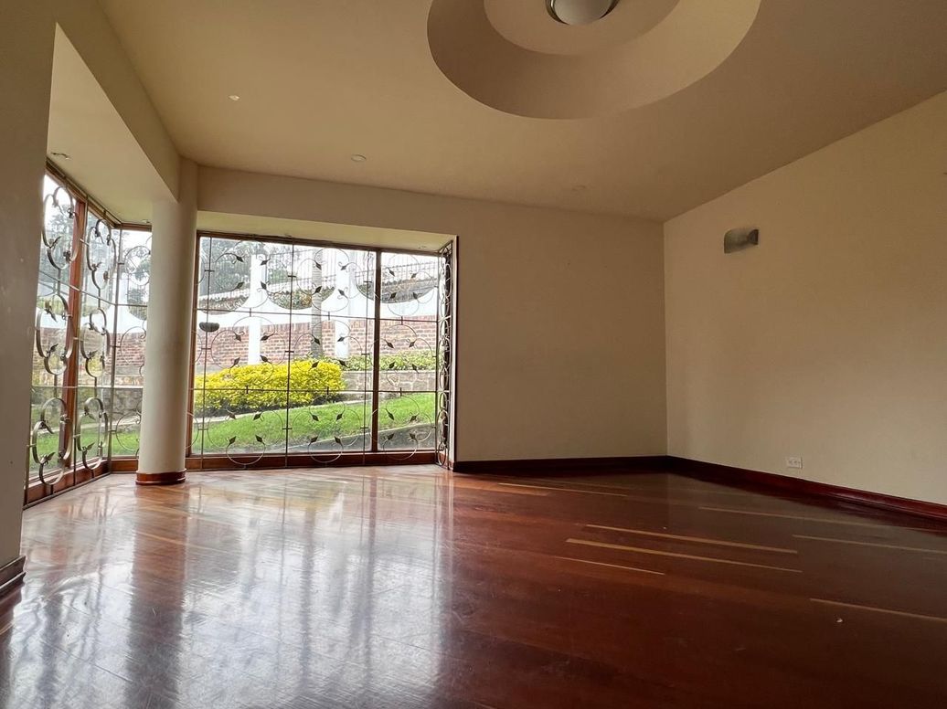 Casa de 3 alcobas en venta en Suba, Bogotá, 246 m² · foto 9 de 20