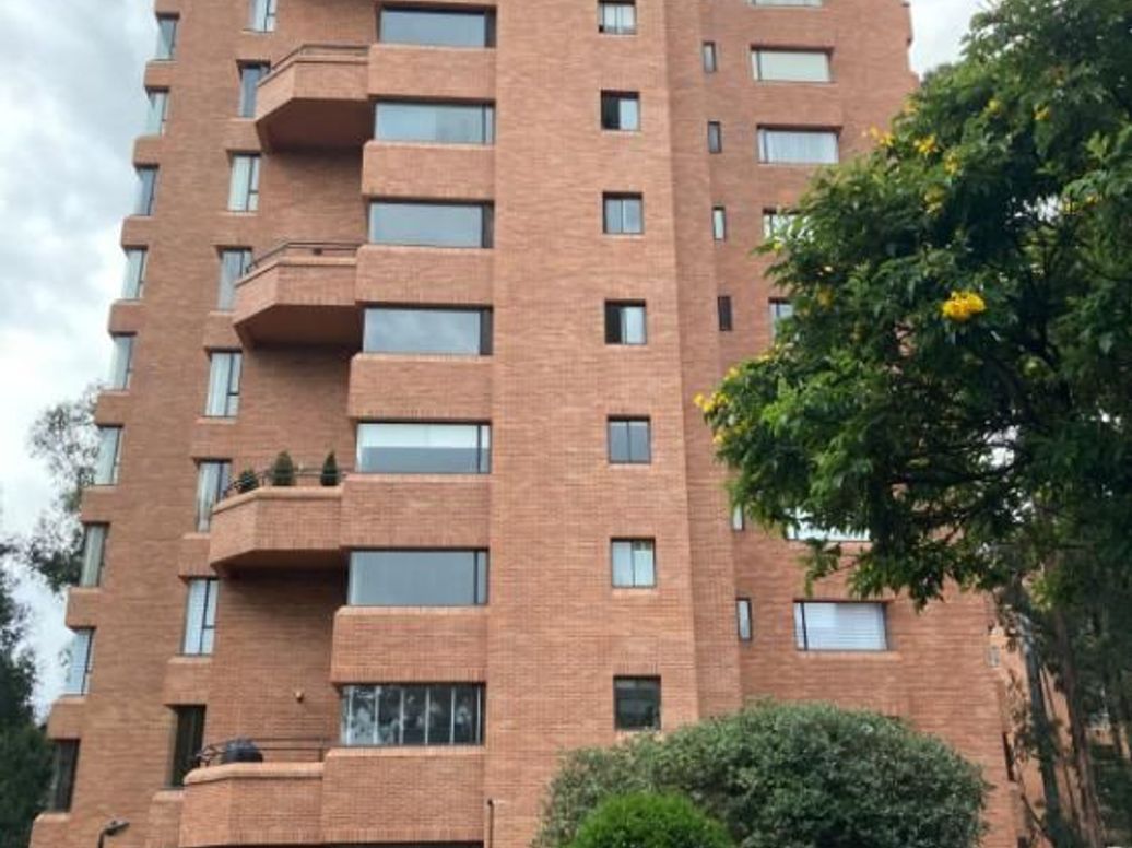 Apartamento de 4 alcobas en venta en La Acanada, Bogotá, 343 m² · foto 2 de 18