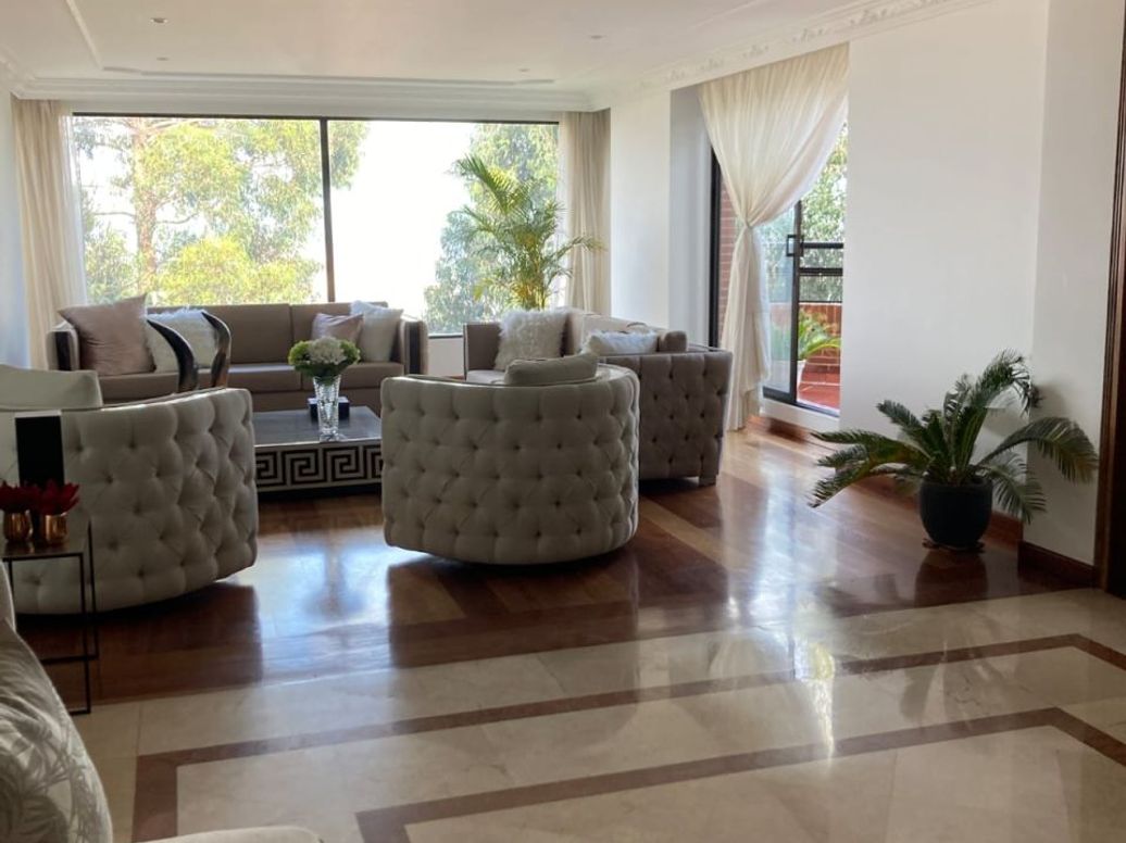 Apartamento de 4 alcobas en venta en La Acanada, Bogotá, 343 m² · foto 4 de 18