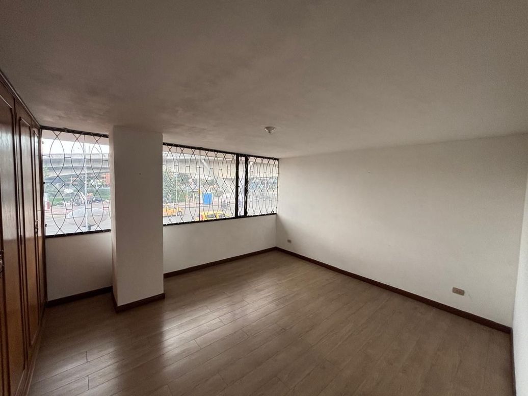 Apartamento de 3 alcobas en venta en Rincon Del Chicó, Bogotá, 125 m² · foto 8 de 13
