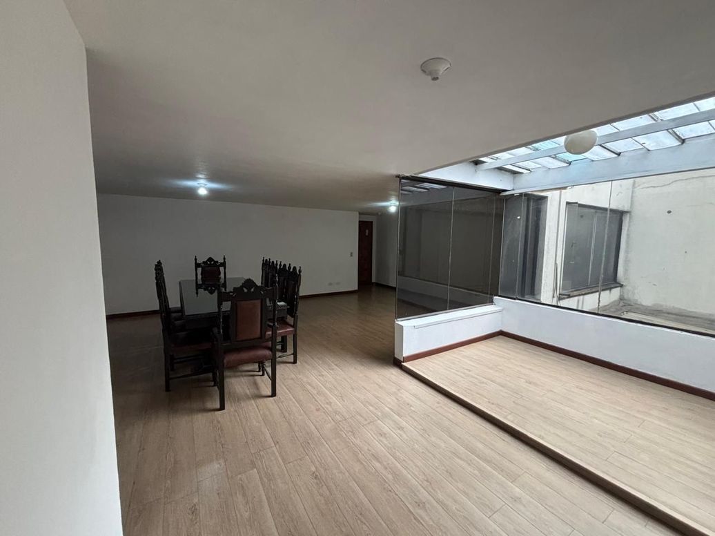 Apartamento de 3 alcobas en venta en Rincon Del Chicó, Bogotá, 125 m² · foto 3 de 13