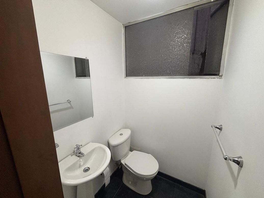 Apartamento de 3 alcobas en venta en Rincon Del Chicó, Bogotá, 125 m² · foto 10 de 13
