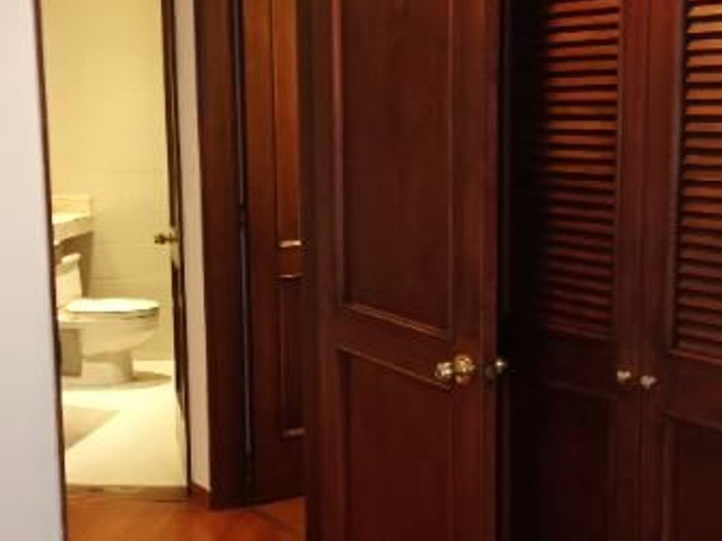 Apartamento de 3 alcobas en venta en Los Rosales, Bogotá, 168 m² · foto 6 de 20
