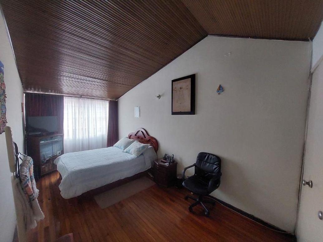 Casa de 5 alcobas en venta en Canódromo, Bogotá, 114 m² · foto 17 de 20