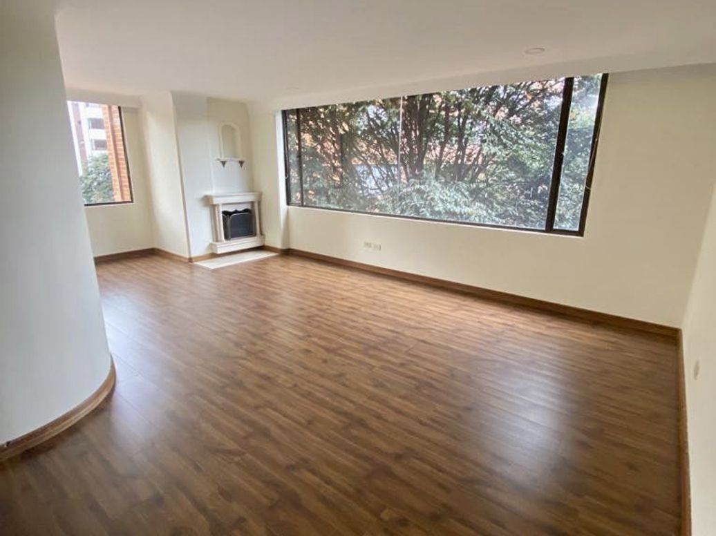 Apartamento de 3 alcobas en venta en Santa Barbara Central, Bogotá, 240 m² · foto 18 de 20