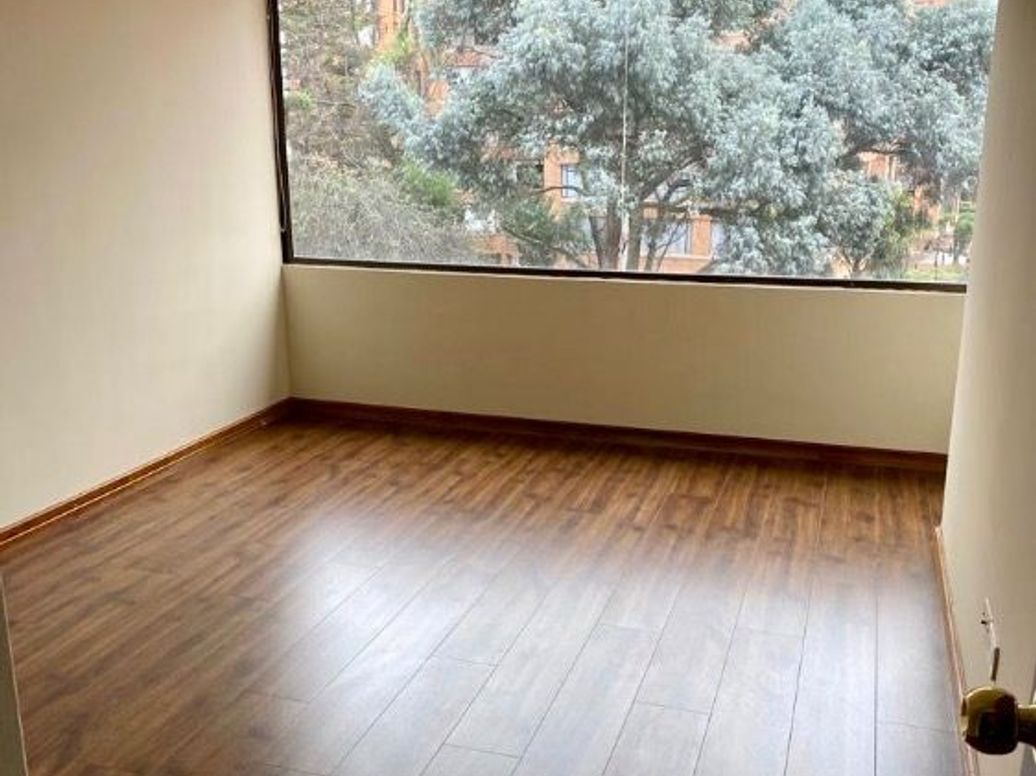 Apartamento de 3 alcobas en venta en Santa Barbara Central, Bogotá, 240 m² · foto 12 de 20