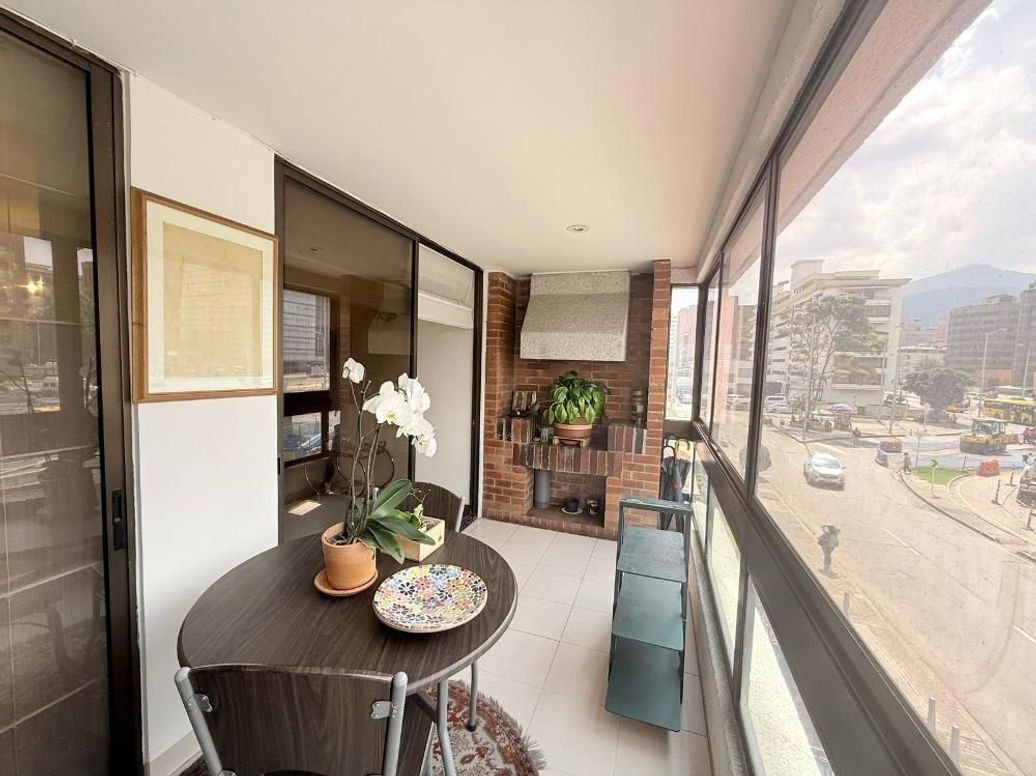 Apartamento de 3 alcobas en venta en Santa Bibiana, Bogotá, 220 m² · foto 8 de 20