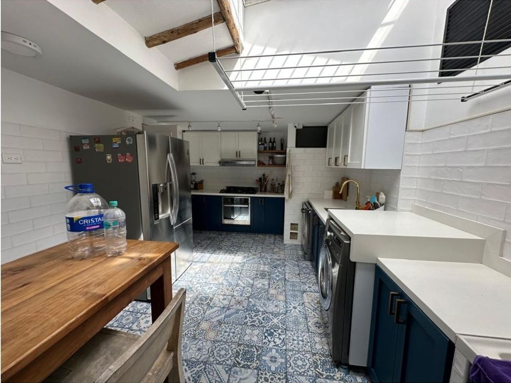 Casa de 4 alcobas en venta en La Emilia, Bogotá, 241 m² · foto 7 de 16