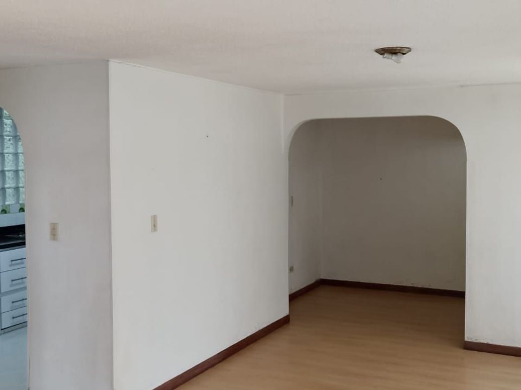 Apartamento de 2 alcobas en venta en La Castellana, Bogotá, 84 m² · foto 4 de 20