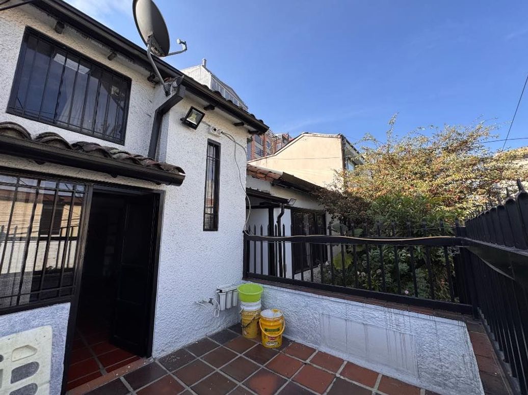 Casa de 6 alcobas en venta en La Salle, Bogotá, 260 m² · foto 2 de 8