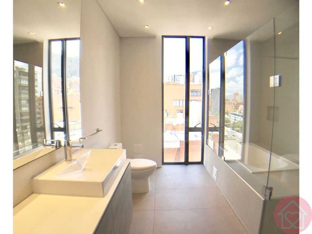 Apartamento de 3 alcobas en venta en Los Rosales, Bogotá, 185 m² · foto 6 de 19