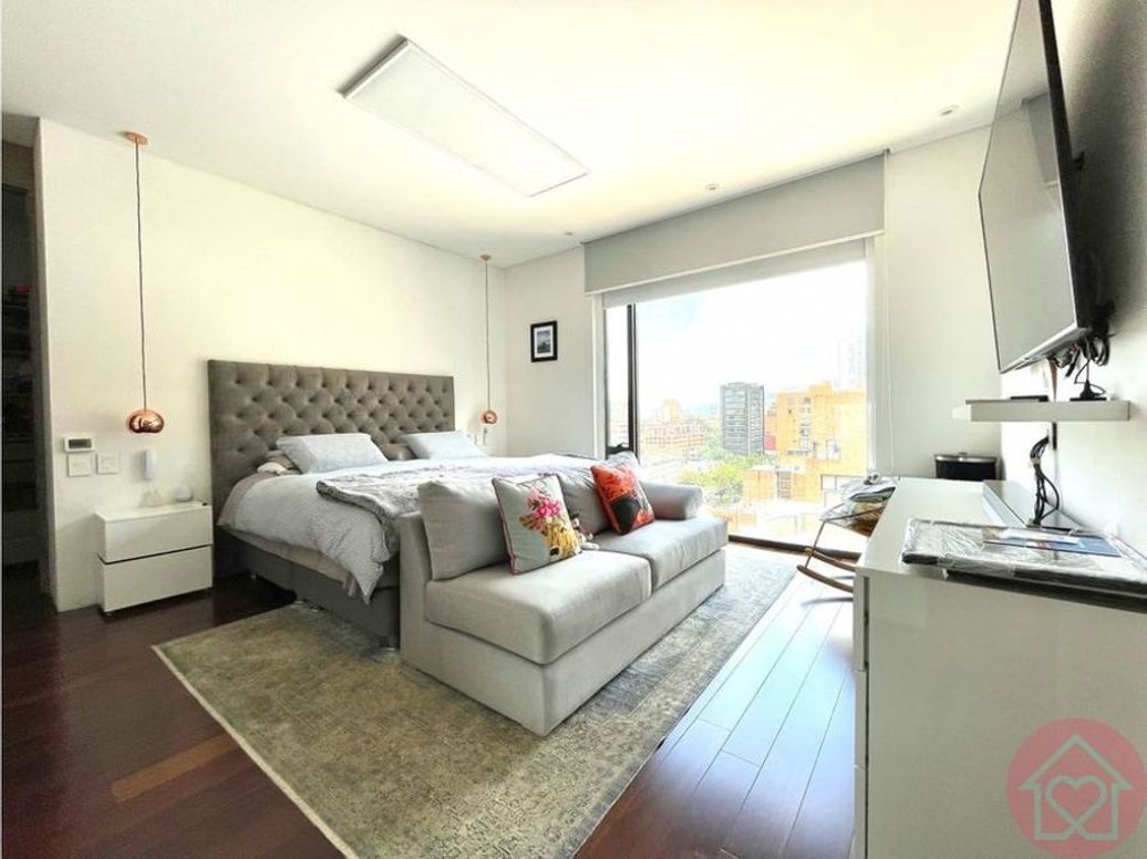 Apartamento de 3 alcobas en venta en Los Rosales, Bogotá, 185 m² · foto 7 de 19